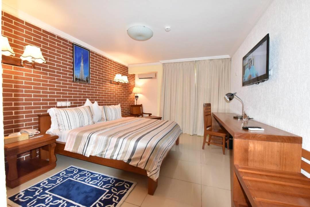 Grand Hotel Aeroport, Дуала Екстер'єр фото
